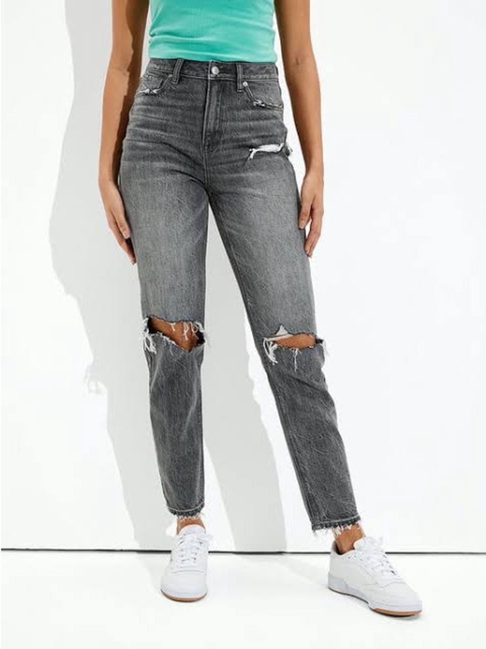 American Eagle High-Rise Distressed Gray Women’s Jeans Short Size 2